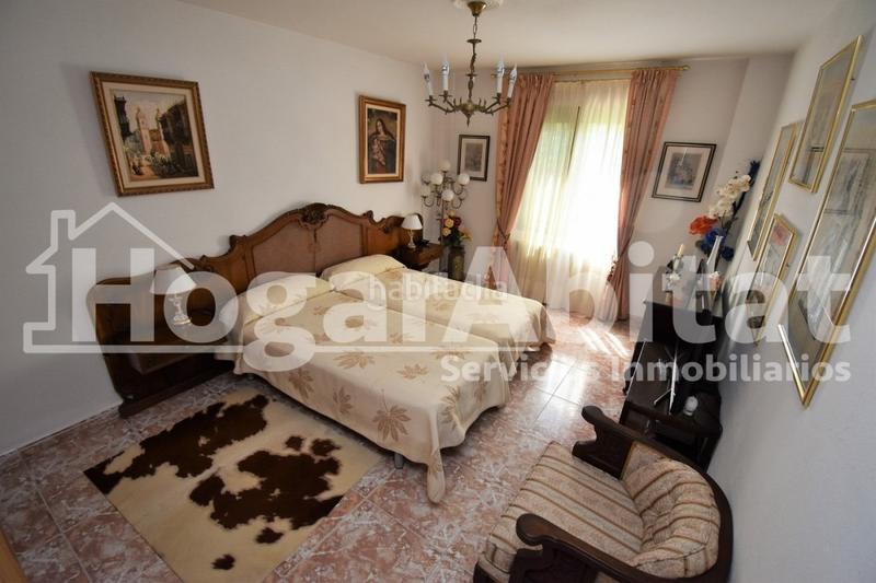 Foto a97d10b5-d9d7-4e5b-acdc-da2a64e7a29b. Chalet villa de 2 alturas con jardín y piscina en Burriana