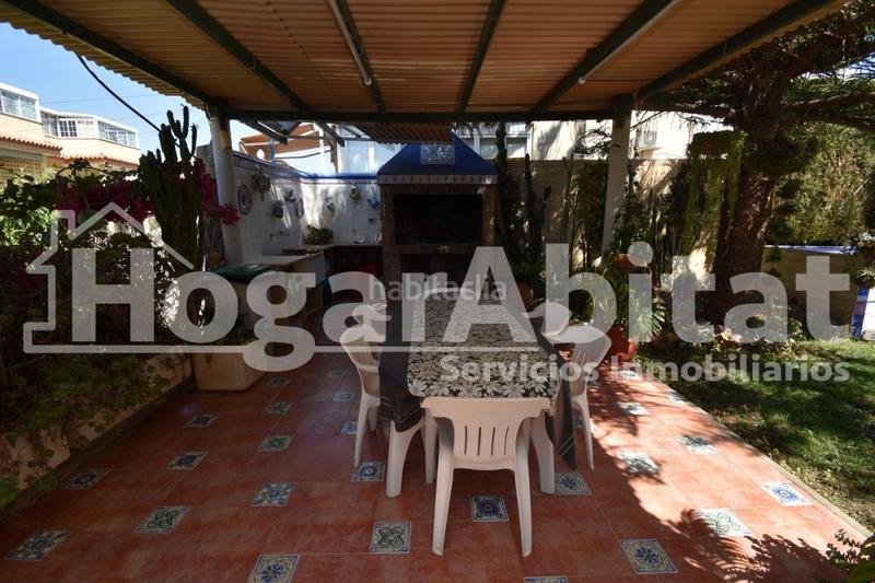 Foto bf96d4fc-f0b2-4cf0-aa8f-a284420481ac. Chalet villa de 2 alturas con jardín y piscina en Burriana