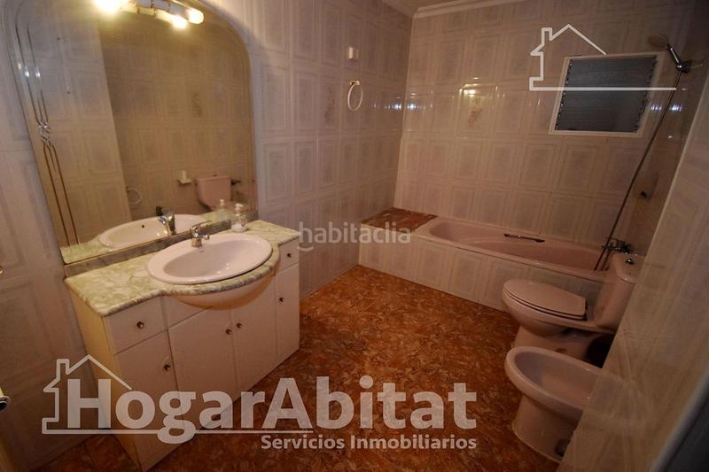 Foto 10c0a9e4-fd24-44ac-af63-bad1d7ace6eb. Casa gran casa semireformada con terraza en El Pilar Villarreal / Vila - real