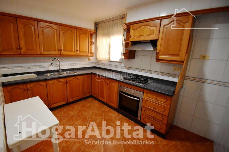 Foto 4826fbee-7566-448f-a028-45fcd86656f0. Casa gran casa semireformada con terraza en El Pilar Villarreal / Vila - real