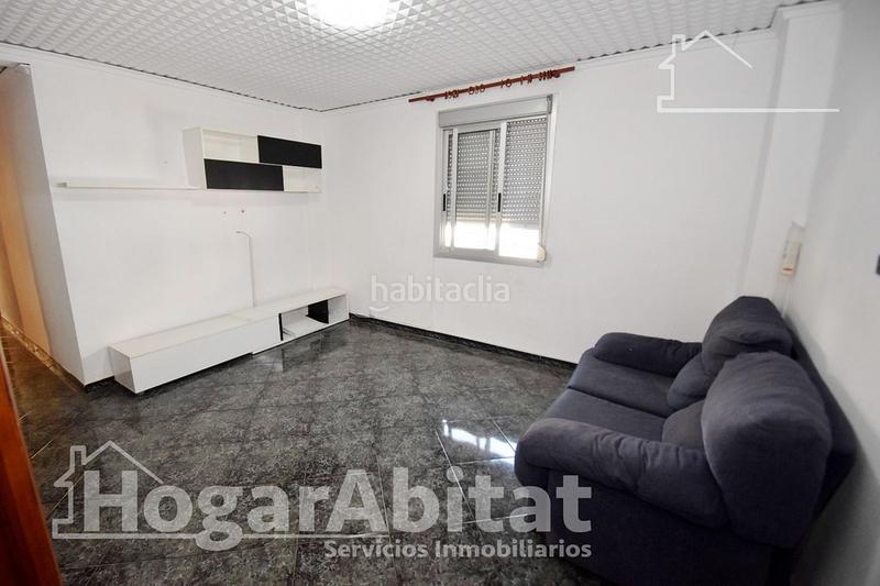 Foto b87c7211-24d8-421e-8d84-34040d1e2b7c. Casa gran casa semireformada con terraza en El Pilar Villarreal / Vila - real