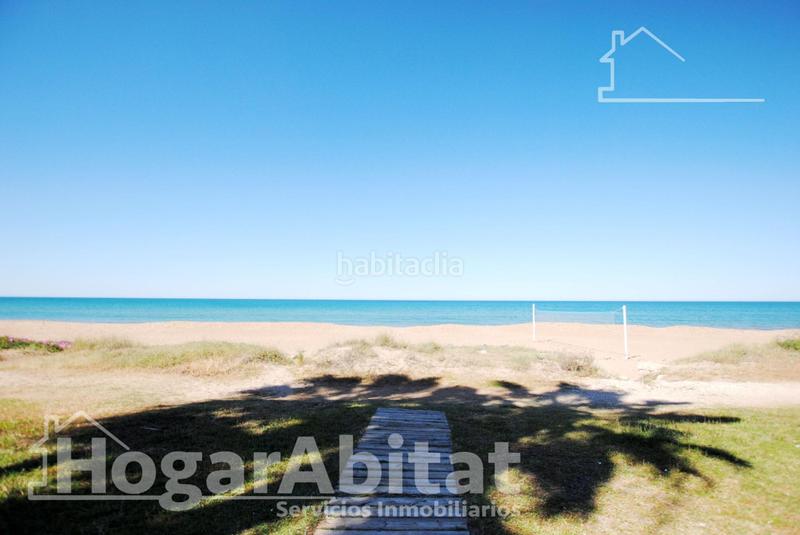Foto c9d61d85-6f3f-4e98-9fb0-7a0477ab4954. Piso vistas frontales al mar! luminoso en residencial con piscina y terraza en Dénia