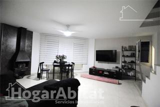Casa adossada a Beniflá. Amplia casa adosada con terraza y balcón cerca del ayuntamiento