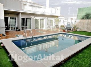 Casa a Benimàmet. Espectacular casa con ascensor y piscina privada