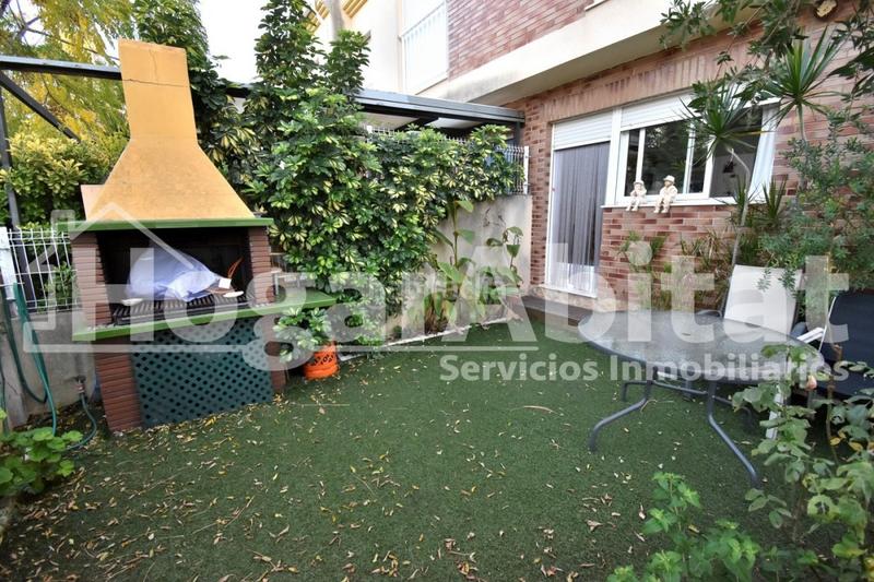 Foto b83bf4bf-0521-4d6d-87f6-9683f5d9d239. Reihenhaus mit parking pool in Playa Burriana