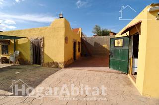 Chalet à Alcora (l´). Chalet con 4361 m2 de parcela y parking