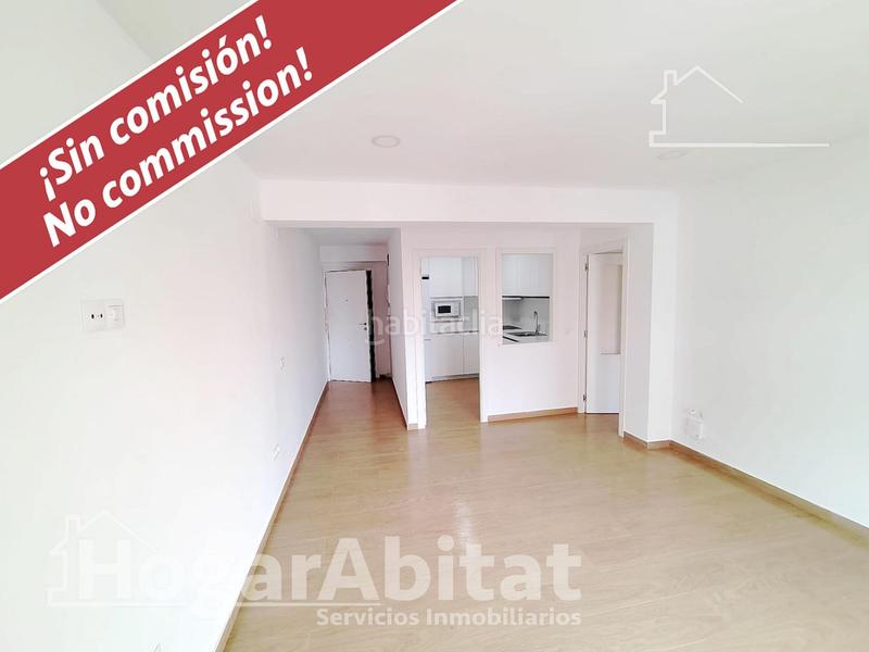 Foto 403c0e07-9c12-4afa-9f5a-7556a80de69e. Piso completamente reformado y todo exterior con licencia turística en Adra