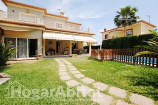 Xalet a Poblets (els). Villa espectacular! amplia con piscina privada, garaje y gran te