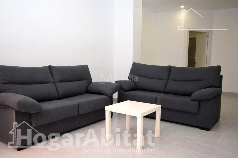 Foto 195c942c-4201-4b85-89cf-1e1b84a09989. Piso reforma a estrenar! estudio impecable y acogedor, muy céntrico en Benetússer