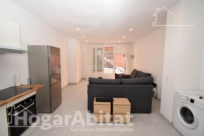 Foto 3ea94cd2-96f0-4334-a56c-b75448a7c77f. Piso reforma a estrenar! estudio impecable y acogedor, muy céntrico en Benetússer