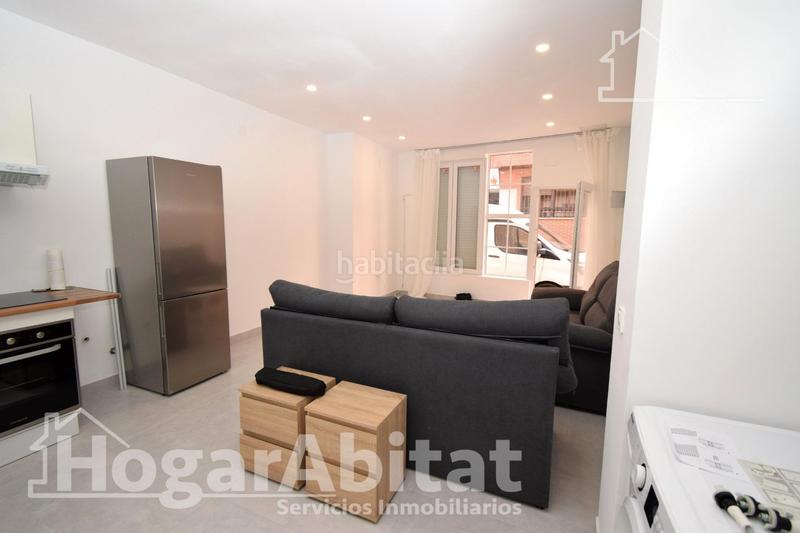 Foto aa9ee338-4477-4fa3-b18c-0f329af5ea36. Piso reforma a estrenar! estudio impecable y acogedor, muy céntrico en Benetússer