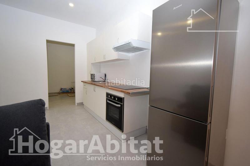 Foto b9e77243-1b01-4f39-ae13-6f60a0de9cc0. Piso reforma a estrenar! estudio impecable y acogedor, muy céntrico en Benetússer