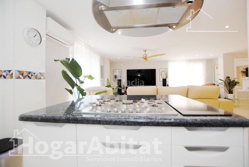 Foto 49dce87a-49ad-44ad-9f0a-184e9cfef142. Ático  espectacular! moderno en residencial con piscina y gran terraza en Dénia