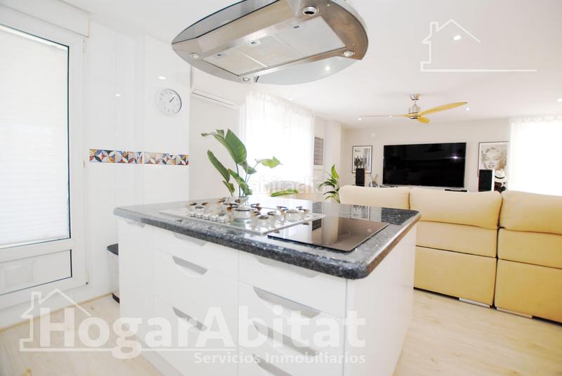 Foto 55e89562-ff12-4af0-82f8-e4df89ca8c6d. Ático  espectacular! moderno en residencial con piscina y gran terraza en Dénia