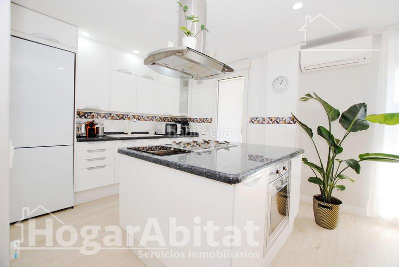 Foto 75ef881b-de81-4dde-bd3c-cb5ec1e93051. Ático  espectacular! moderno en residencial con piscina y gran terraza en Dénia
