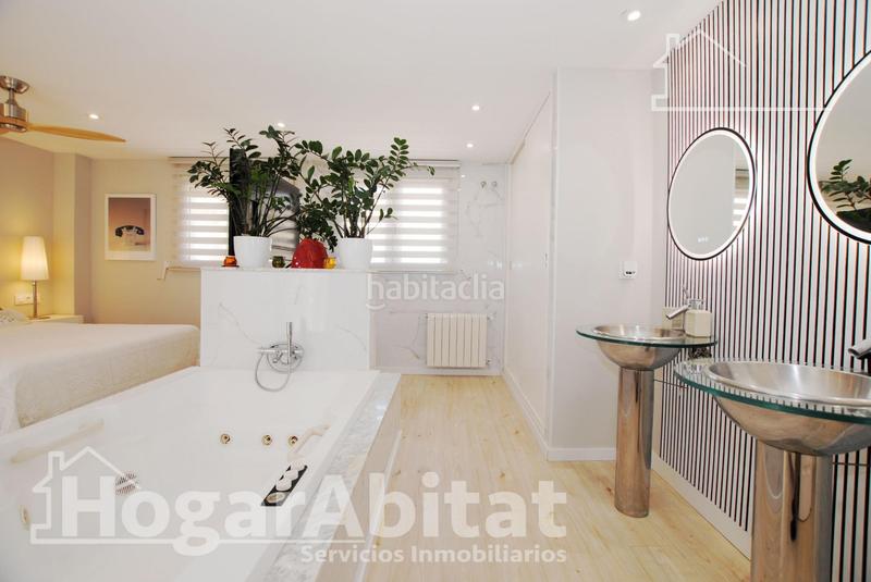 Foto 762e85f8-8456-4ada-8c57-f5fc6e0602cf. Ático  espectacular! moderno en residencial con piscina y gran terraza en Dénia