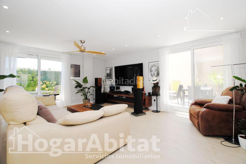Foto aec1b5d3-795e-4e3d-aab4-66ca69c2963e. Ático  espectacular! moderno en residencial con piscina y gran terraza en Dénia