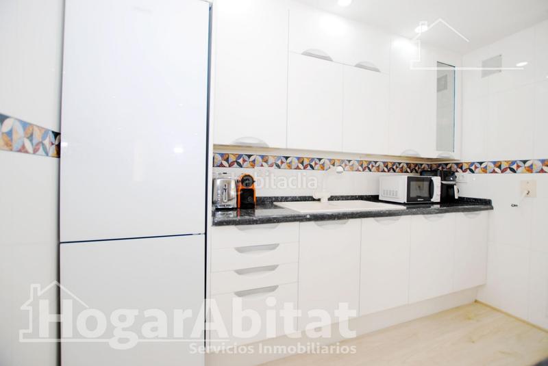 Foto d3fa0500-abb1-4628-bd05-959b0112b500. Ático  espectacular! moderno en residencial con piscina y gran terraza en Dénia