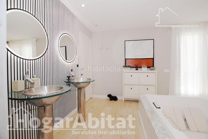 Foto e2e1b727-2c9e-4d69-8528-7ddc5a33a2f0. Ático  espectacular! moderno en residencial con piscina y gran terraza en Dénia