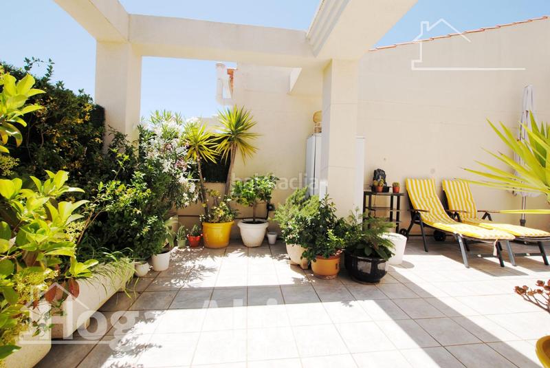 Foto f3af010f-a24e-4ada-b8b2-310a05df75dc. Ático  espectacular! moderno en residencial con piscina y gran terraza en Dénia