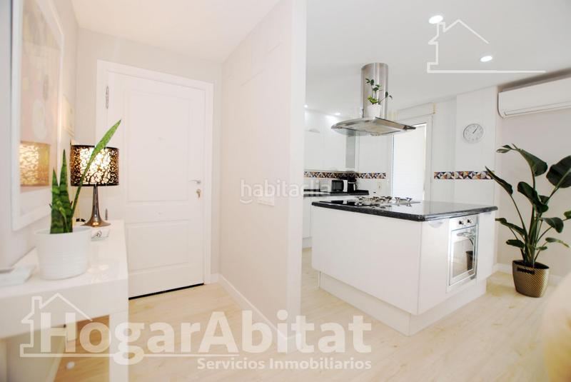 Foto f77c6d15-57b8-4c46-8a24-bad3527460d0. Ático  espectacular! moderno en residencial con piscina y gran terraza en Dénia