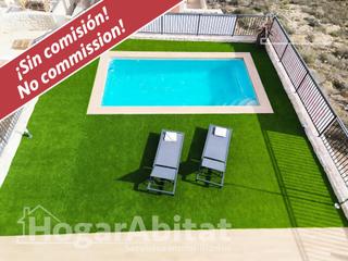 Xalet  Calle alicante. Maravillosa villa de lujo a estrenar con piscina, garaje y terra