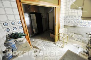 Casa a Rafelbunyol. Oportunidad de inversión! casa para reformar con garaje, en el c