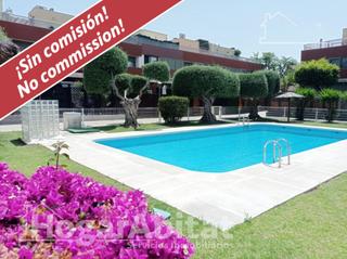 Maison jumelée à Alicante Golf. Espectacular adosado! amplio en residencial con garaje, piscina