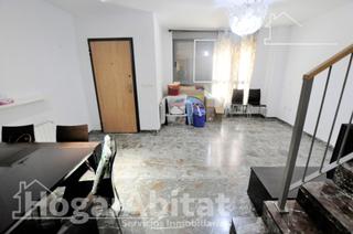 Casa adossada a Puçol Ciudad. Adosado amplio y luminoso con dos terrazas, dos garajes y traste