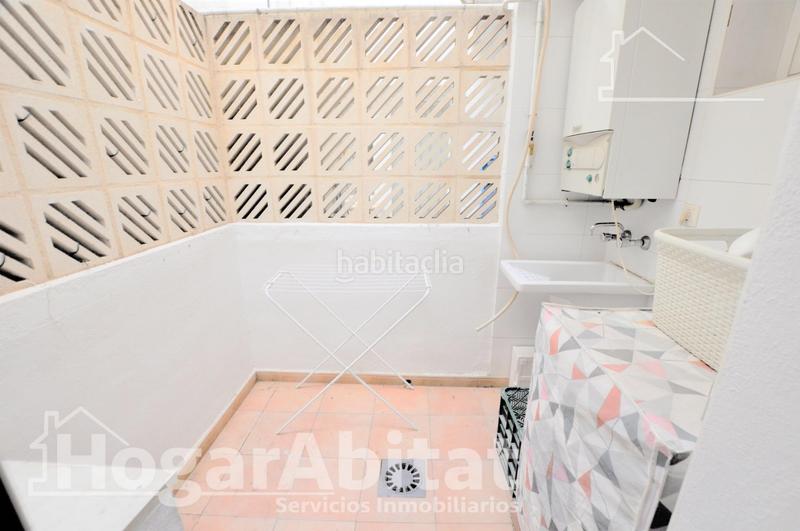 Foto 0e09a5a0-c320-4477-ac1b-00bcde8c80e5. Casa adosada adosado amplio y luminoso con dos terrazas, dos garajes y trastero en Puçol