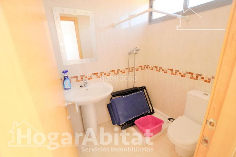 Foto db10f66b-5d9d-4a38-a771-0c19403f81e7. Casa adosada adosado amplio y luminoso con dos terrazas, dos garajes y trastero en Puçol