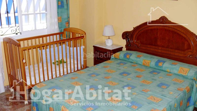Foto 191249d4-aaaa-4a49-83ad-33dd9c4eac57. Chalet  con piscina, 3 terrazas y parking en Moncofa