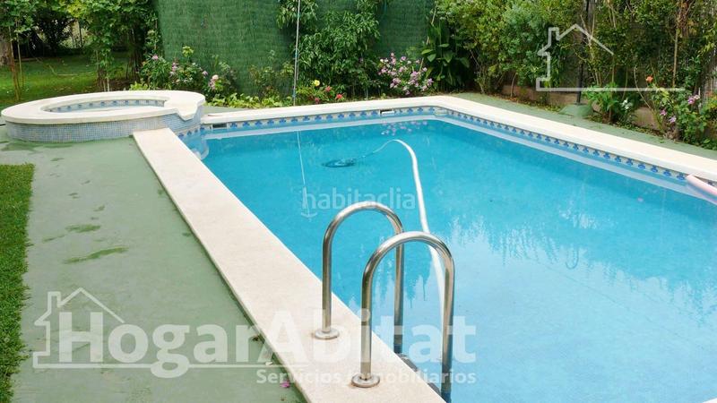 Foto e88e2fd2-805d-4c0f-95ba-71aa6a529c06. Chalet  con piscina, 3 terrazas y parking en Moncofa