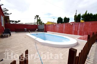 Xalet a Monserrat. Espectacular en residencial! chalet con garaje, piscina privada