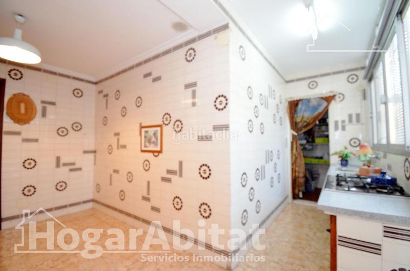 Foto 1f6d2a18-8ed5-473d-8dc4-dd76d34af343. Piso centro! amplio y luminoso con ascensor y terraza en Oliva