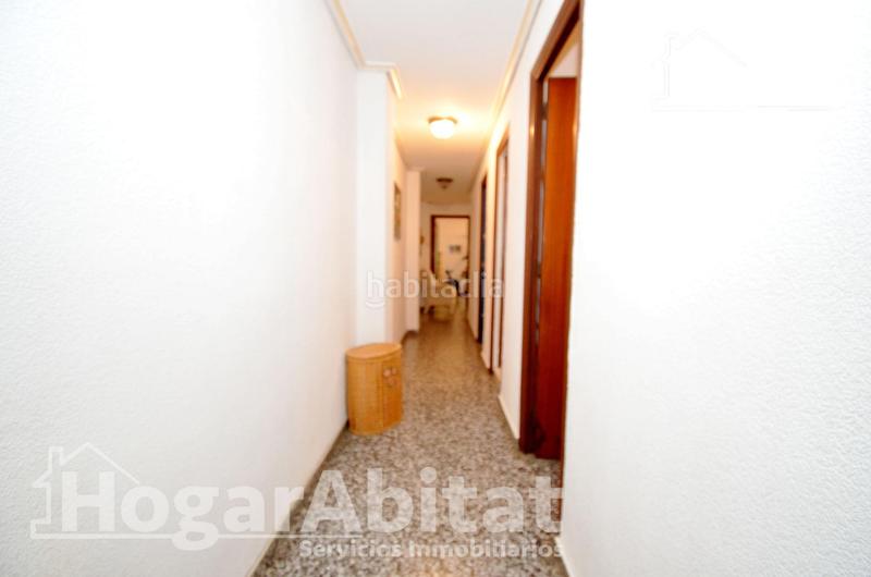 Foto 4903193d-953f-4e83-bfe5-40f75930fb3b. Piso centro! amplio y luminoso con ascensor y terraza en Oliva