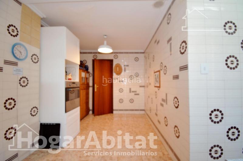 Foto 5fa4fe46-1f53-4b25-9222-d53643122259. Piso centro! amplio y luminoso con ascensor y terraza en Oliva