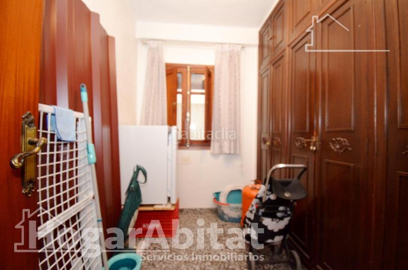 Foto be5dd0e0-f0f3-4c15-a85f-447352ae52b1. Piso centro! amplio y luminoso con ascensor y terraza en Oliva