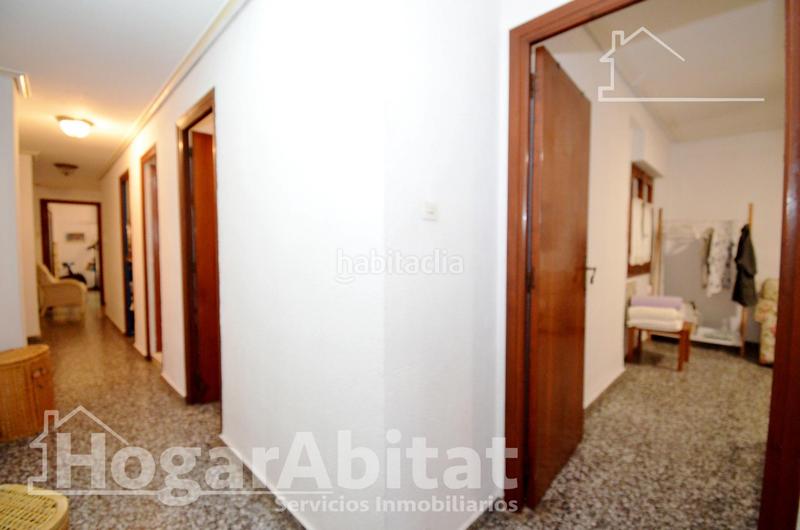 Foto cc859c50-a53d-462b-ad88-e65683c02eff. Piso centro! amplio y luminoso con ascensor y terraza en Oliva