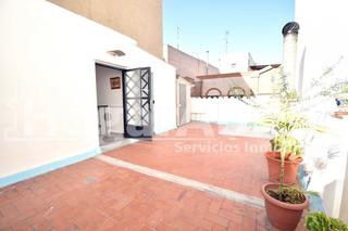 Maison à Centro. Magnífica casa doble con garaje y enorme terraza