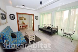 Etagenwohnung  Calle major. Reformado, bonito y exterior con balcón en el centro