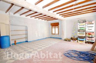 Casa a Oliva Pueblo. Oportunidad de inversión! casa esquinera para reformar con terra