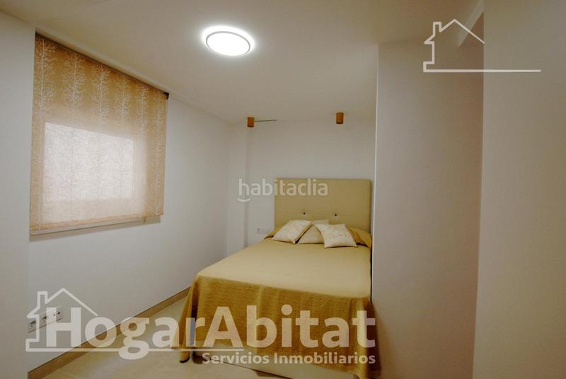 Foto 337b6779-5af7-42ff-be58-4dab69493234. Piso reformado con terraza acristalada y garaje junt a la playa en Calp