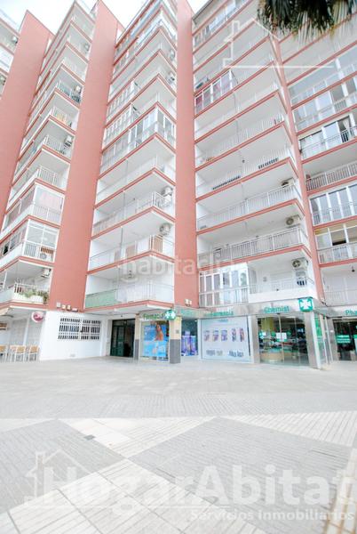 Foto 402cf3cf-dfdd-42c6-a3fc-2126d466a413. Piso reformado con terraza acristalada y garaje junt a la playa en Calp