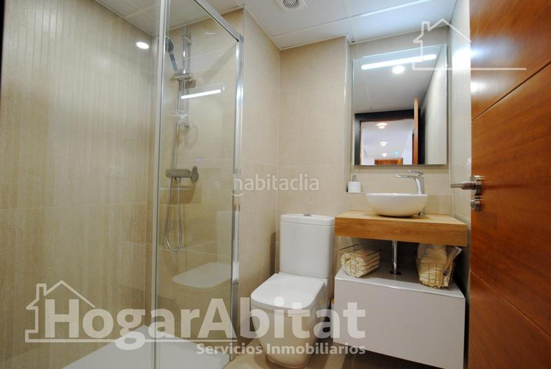 Foto 9976035a-fa4f-4131-85f8-71f88254b917. Piso reformado con terraza acristalada y garaje junt a la playa en Calp