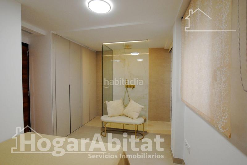 Foto b2a54068-2645-4bc3-be5f-02088654dcae. Piso reformado con terraza acristalada y garaje junt a la playa en Calp