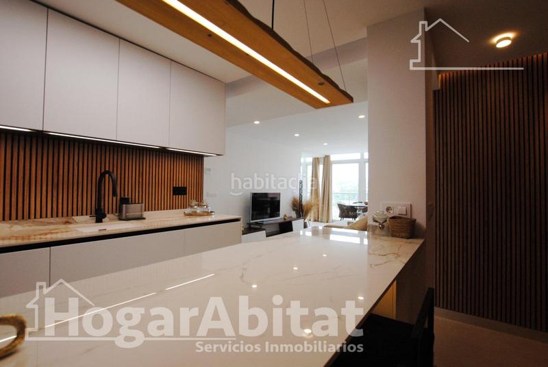 Foto c50624d7-3c38-4978-8af4-16ef1456e20f. Piso reformado con terraza acristalada y garaje junt a la playa en Calp