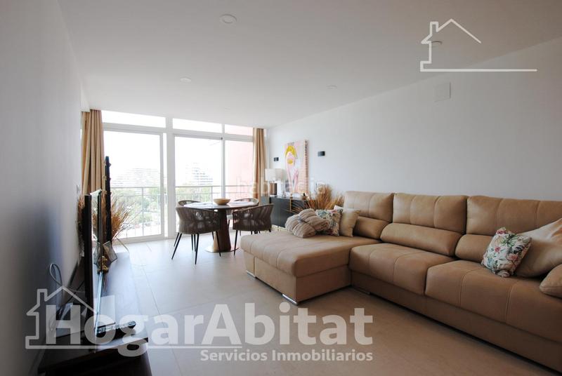 Foto f95a3e6b-6800-43ac-8b93-1ca731c06675. Piso reformado con terraza acristalada y garaje junt a la playa en Calp
