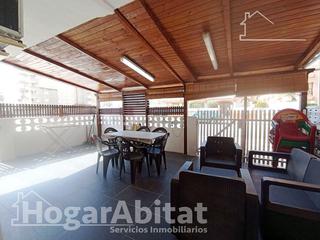 Pis  Avenida la mota. Reformado, acogedor con terraza en primera línea de playa