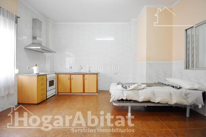 Foto 01df9aab-cb25-4aef-9d75-f97e670b4918. Edificio in Favara